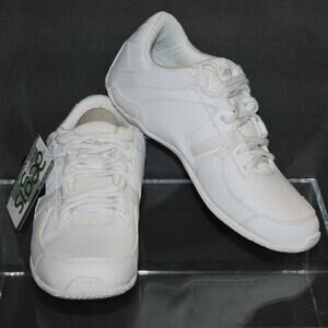 NIB 4.5 Women Athletic Shoes Cheerleading - Kaepa